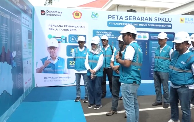 PT PLN (Persero) UID Banten menggelar Apel Siaga Kelistrikan dalam rangka memastikan pasokan listrik tetap terjaga selama nataru (Bantentv.com)