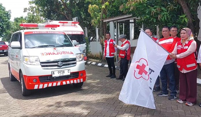 PMI Provinsi Banten memberangkatkan enam tenaga medis ke Aceh pada Jumat, 12 Desember 2025 (Bantentv.com) 
