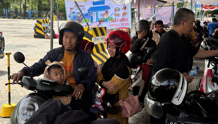 Hari Ketiga Nataru, Hampir 2.000 Kendaraan Menyeberang via Ciwandan