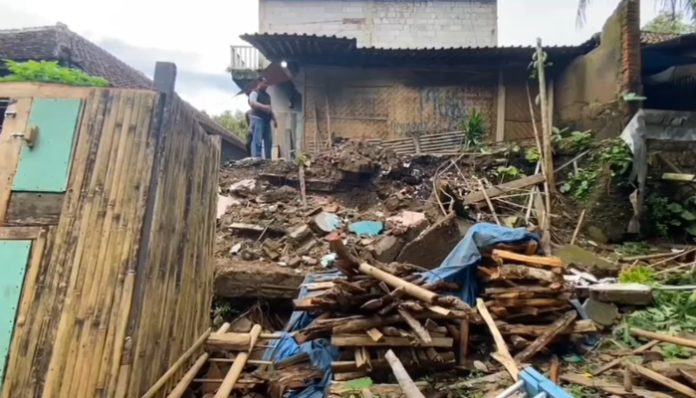 Pergerakan Tanah di Lebak