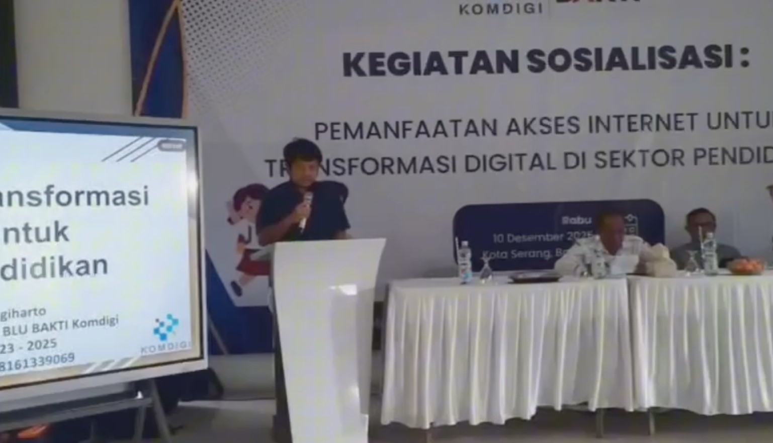 BAKTI Kominfo mengadakan sosialisasi akses internet untuk mendorong pendidikan berbasis teknologi (Bantentv.com/ Hendra)