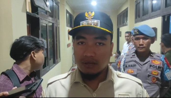 Wali Kota Cilegon Robinsar mengimbau warga merayakan pergantian tahun tidak menggelar pesta kembang api. (Foto: Bantentv.com)