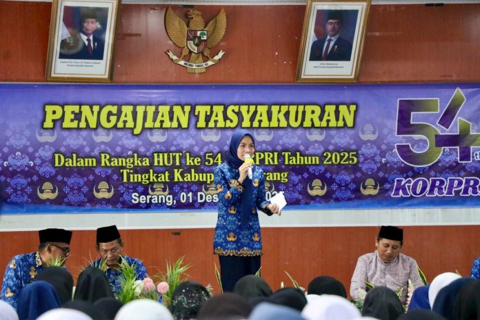 Bupati Serang, Ratu Rachmatuzakiyah saat sambutan pada Tasyakuran HUT ke-54 Korps Pegawai Republik Indonesia (Korpri) tingkat Kabupaten Serang