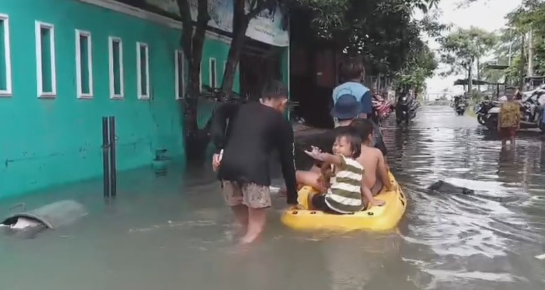 Sungai Ciujung Meluap, Sekitar 500 Rumah di Kibin Terendam Banjir