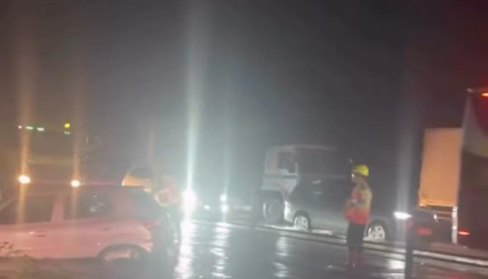 KM 50 Tol Tangerang–Merak Masih Tergenang, Tol Astra Bangun Tanggul Sementara dari Sandbag