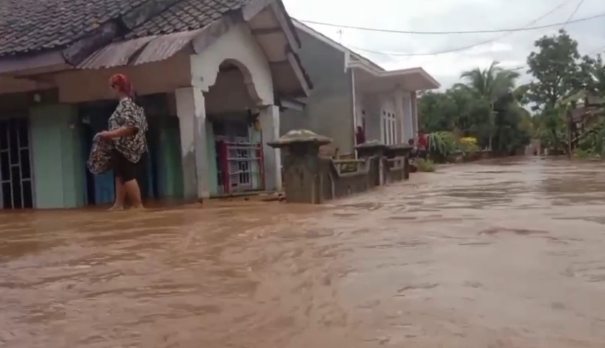Beberapa titik di Kabupaten Serang yang terendam banjir (Bantentv.com/ Riki)