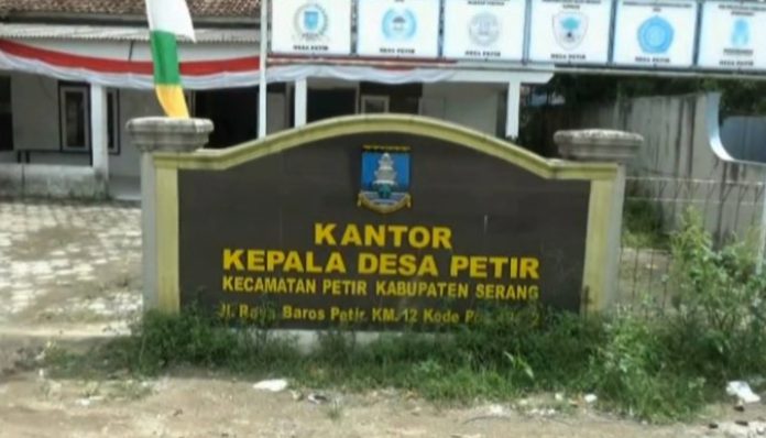Pelaku Dana Desa Petir Rp1 Miliar Belum Tertangkap, Pencairan 2026 Terancam. (Foto: Bantentv.com)