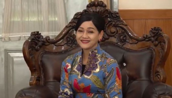 OJK tunjuk Friderica Widyasari Dewi sebagai Dewan Komisioner pengganti. (Foto: YouTube OJK)