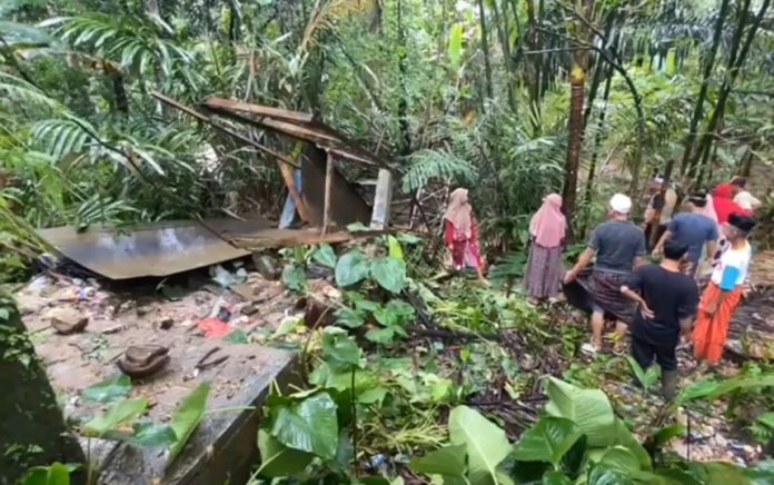 Warga minta pemerintah segera bertindak atas insiden jembatan gantung yang ambruk di Lebak (Bantentv.com/ Nano)
