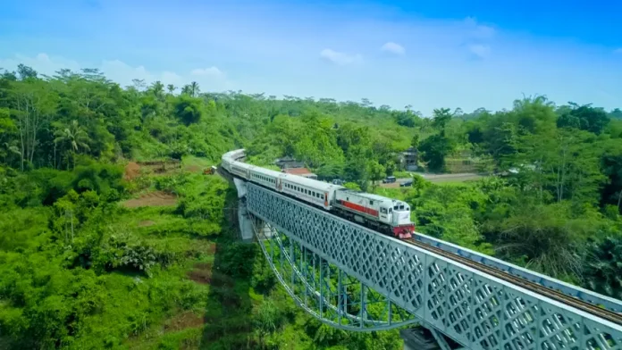 Pemesanan tiket kereta api mudik Lebaran 2026 resmi dibuka hari Ini! (Foto: Traveloka)
