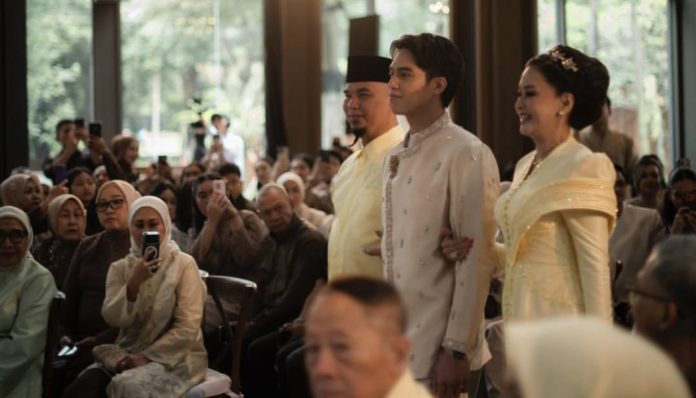 Maia dan Dhani kompak dampingi El Rumi lamar Syifa Hadju (Instagram pribadi Syifa Hadju)