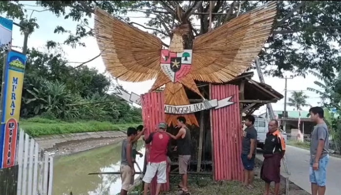 Ornamen burung Garuda, simbol Negara Kesatuan Republik Indonesia. (Foto: Bantentv.com)