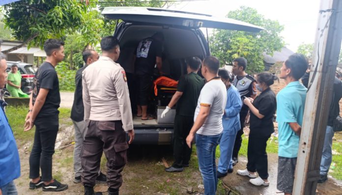 Jenazah Pria Misterius Ditemukan di Pamarayan, Diduga Terjatuh Saat Dorong Gerobak. (Foto: Bantentv.com)
