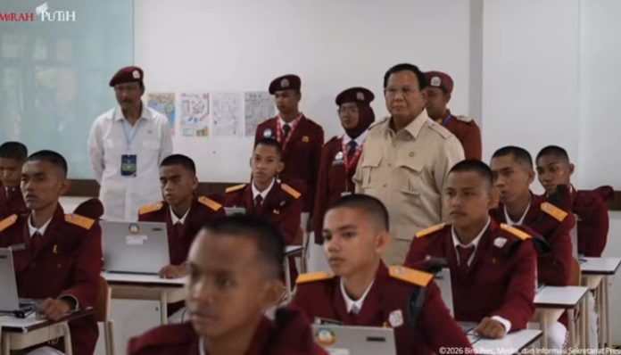 Presiden Prabowo Tinjau Fasilitas Sekolah Rakyat (Foto : YT/Sekretariat Presiden)