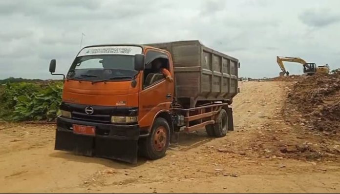 Truk Sampah DLH Lebak