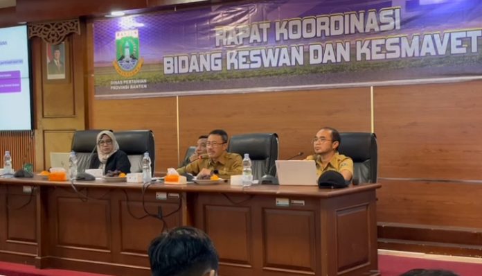 Rapat koordinasi bidang Kesehatan Hewan (Keswan) dan Kesehatan Masyarakat Veteriner (Kesmavet) di aula Distan Banten