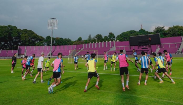 Dewa United Siap Uji Kekuatan Persik Kediri di Stadion Brawijaya (Foto: Instagram/dewaunitedfc)