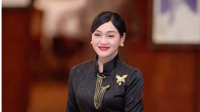 Friderica Widyasari Dewi, Pjs Ketua dan Wakil Dewan Komisioner OJK (Foto: Instagram/fridericawidyasari)