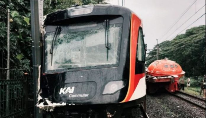 Imbas KA Bandara Soetta Anjlok, perjalanan KRL rute Tangerang–Jakarta mengalami gangguan.