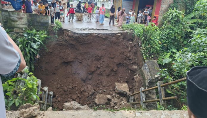 Pemkab Pandeglang Mulai Inventarisasi Jembatan dan Jalan Rusak Parah. (Foto: Dok. Bantentv.com)