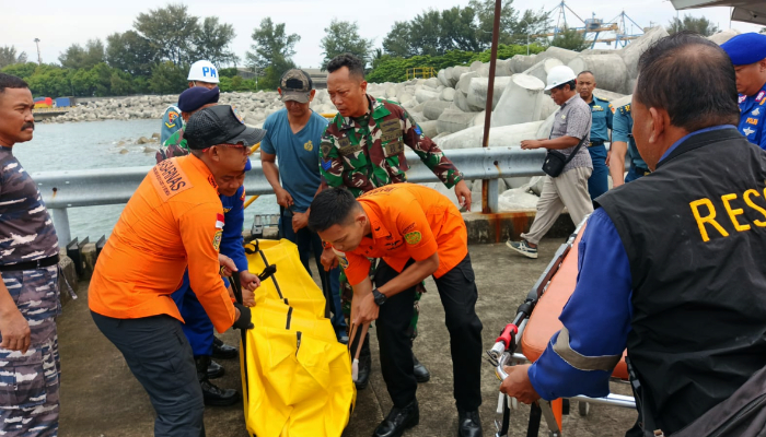 Kapal Nelayan KM Marina 7 Terbakar di Perairan Cilegon, Satu Awak Meninggal