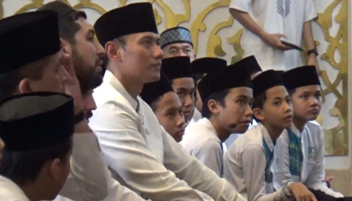 Menko Infrastruktur dan Pembangunan Kewilayahan Agus Harimurti Yudhoyono (AHY) memberikan perhatian besar terhadap peran pesantren. (Foto: Bantentv.com)