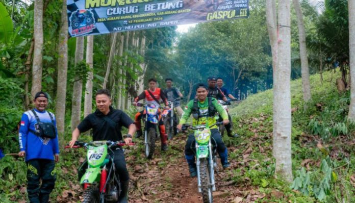 Peserta komunitas motor trail ikuti festival kokobok munggahan