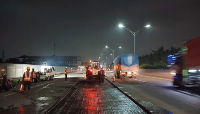 ASTRA Infra Lakukan Pembersihan Drainase