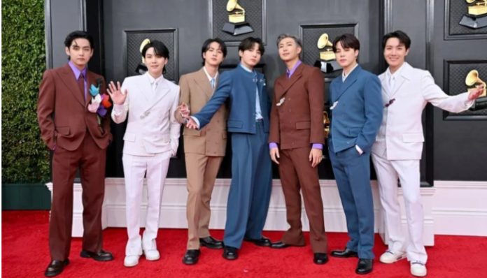 BTS di ajang GRAMMY Awards ke-64 Axelle_Bauer-Griffin_FilmMagic_Getty Images