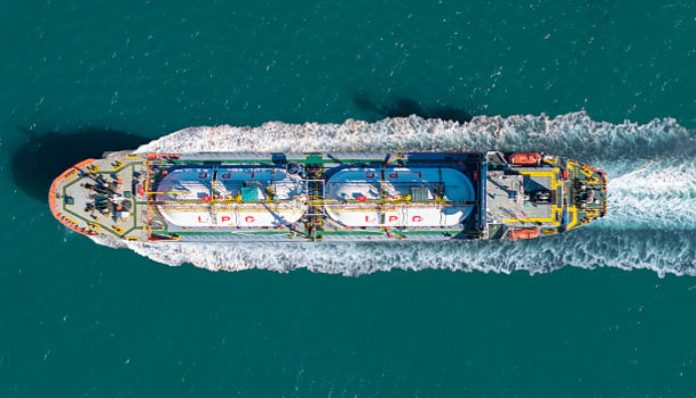 Daftar Negara yang Tetap Diizinkan Melintas Selat Hormuz (Foto/iStockphoto)