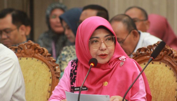 Dewi Setiani Bupati Pandeglang