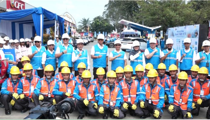 Dirut PLN Tinjau Langsung Fasilitas Pengisian Kendaraan Listrik Guna Layani Pemudik