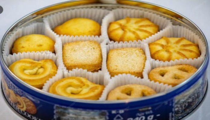 Ide kreatif manfaatkan kaleng kue bekas untuk wadah bermanfaat (Foto/Freepik)