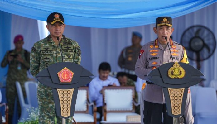 Kapolri Listyo Sigit Prabowo dan Panglima TNI Agus Subianto saat Apel Gelar Pasukan Operasi Ketupat 2026