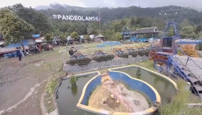 Kondisi Infrastruktur menuju destinasi wisata Gunung Karang belum memadai