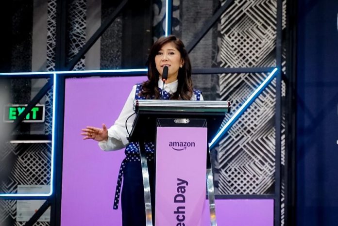 Menteri Komunikasi dan Digital Meutya Hafid pada acara Girls Tech Day Amazon Web Service  (Foto: Instagram/ meutyahafid)
