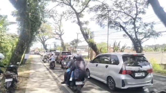 Libur Lebaran, Kepadatan Lalin Picu Macet di Jalur Wisata Lebak-Pandeglang