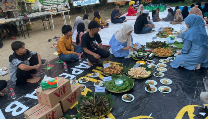 Suasana kebersamaan saat buka puasa