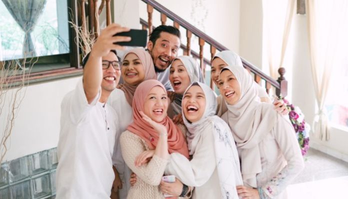 Keutamaan silaturahmi di Hari Lebaran (Foto: Getty Images Signature)