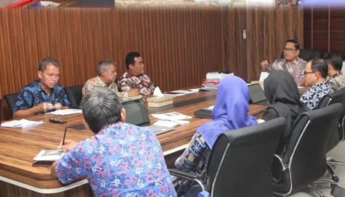 Wakil Bupati Lebak Pimpin Rapat _Optimalisasi Retribusi pada Disperindag Kabupaten