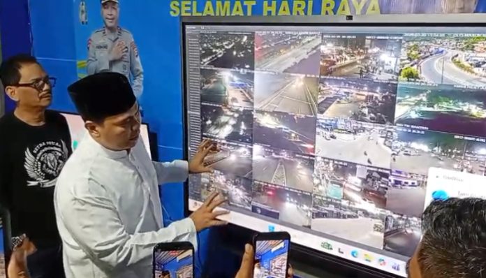 Wali Kota Serang Budi Rustandi meninjau Posko Mudik Parung
