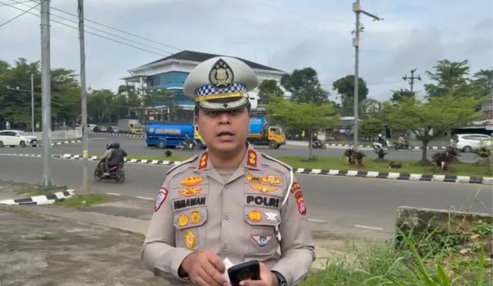 Kasubdit Gakkum Ditlantas Polda Banten, AKBP Himawan Aji Angga. Polda Banten memfokuskan Operasi Ketupat 2026 pada keamanan pemudik (Foto: Bantentv.com/ Imron)