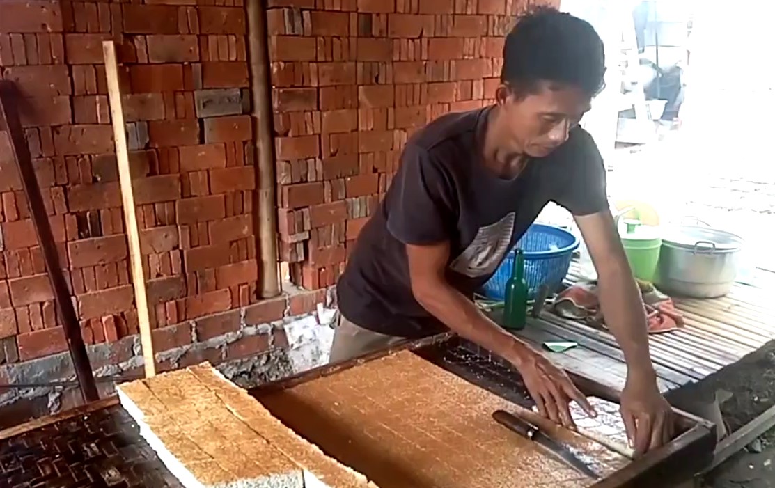 Gipang menjadi oleh-oleh favorit Lebaran di Kota Serang (Foto: Bantentv.com/ Jaya)