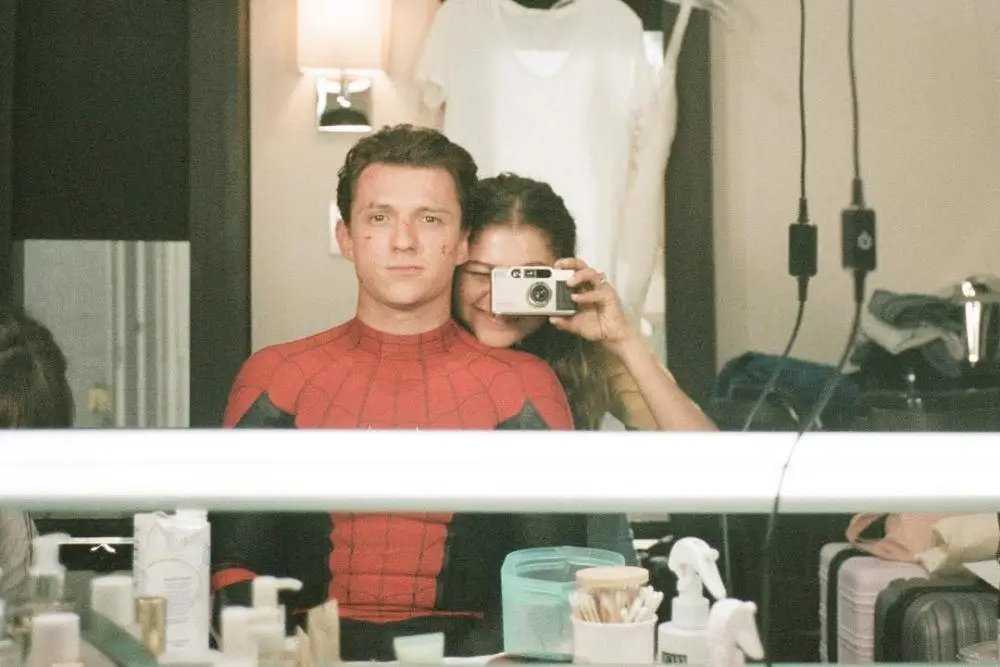 Dikabarkan Resmi Menikah, Mulai Kisah Cinta Tom Holland dan Zendaya