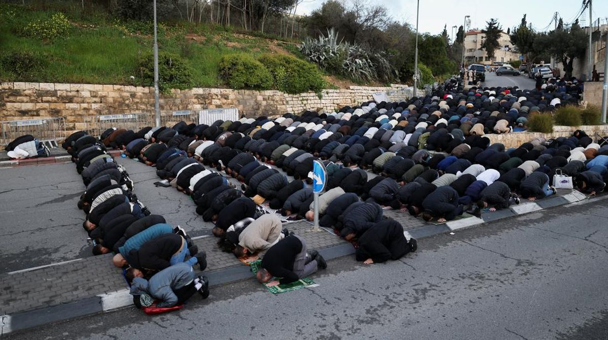 Israel melarang umat Islam untuk salat Id di Al-Aqsa (Foto: REUTERS/ Ammar Awad)