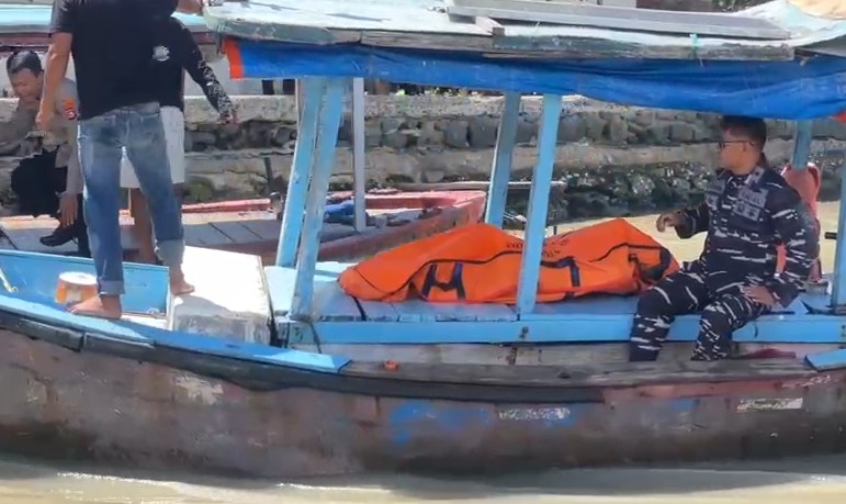 Jasad Tanpa Identitas Ditemukan Mengapung di Perairan Kasemen Serang