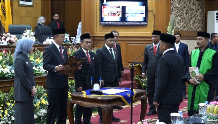 Ahmad Yamin Resmi Dilantik Jadi Anggota DPRD Kabupaten Serang