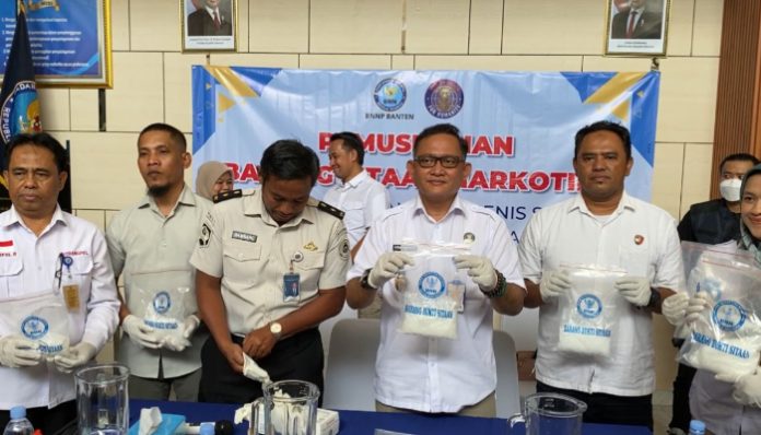 BNNP Banten Musnahkan Hampir 2 Kilogram Sabu