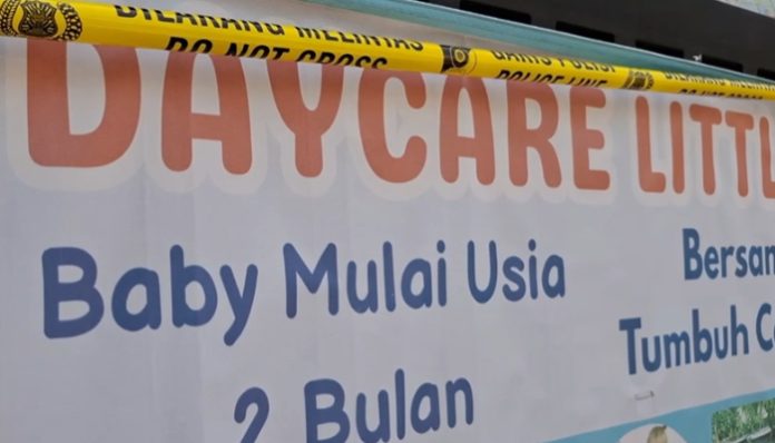 Daycare Little Aresha di Yogyakarta dipasangi garis polisi usai penggerebekan