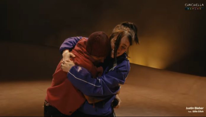 Justin Bieber ajak Billie Eilish ke atas panggung Coachella (Foto : YT/Coachella)